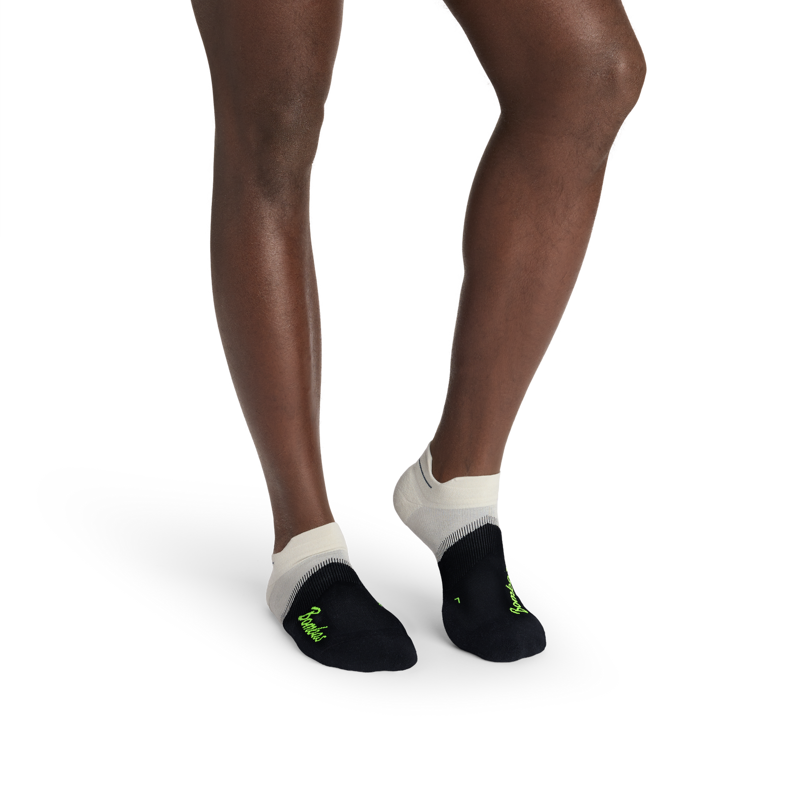 official-bombas::10449-vintagelinen-black-adult-male-onmodel-2-transparent.png