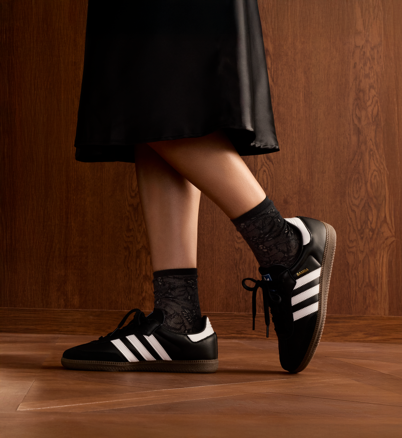 Women’s Floral Lace Half Calf Socks - black [9996][LIFESTYLE]