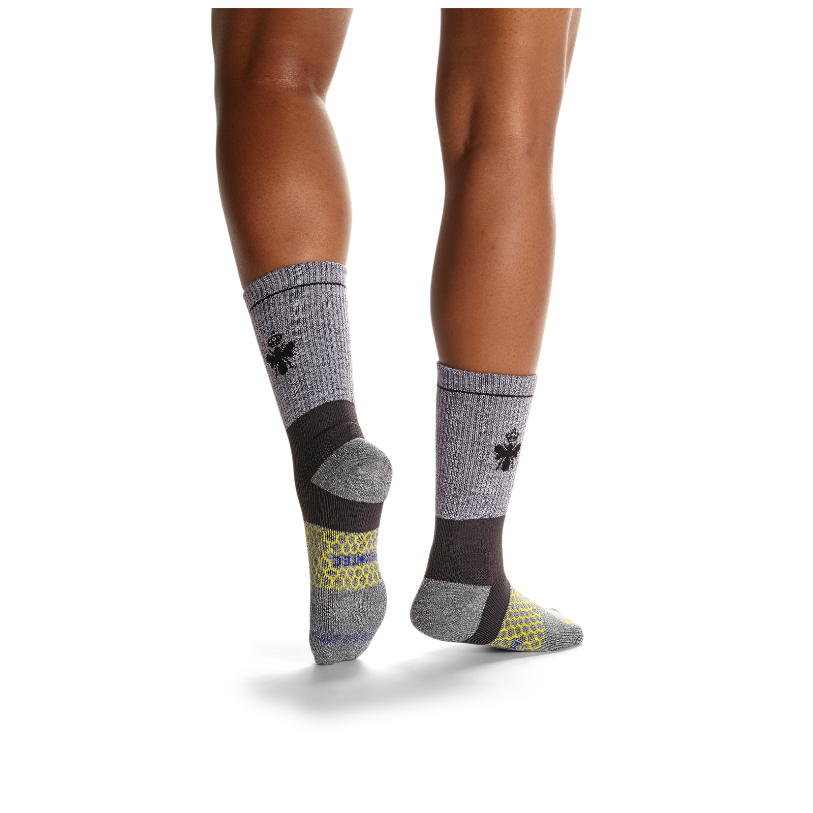 official-bombas::charcoal-onmodel-3-transparent_022fc2d7-766f-4266-8215-ae6828adfe42.png